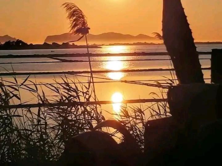 La Casetta Giosa Sullo Stagnone Marsala Kültér fotó